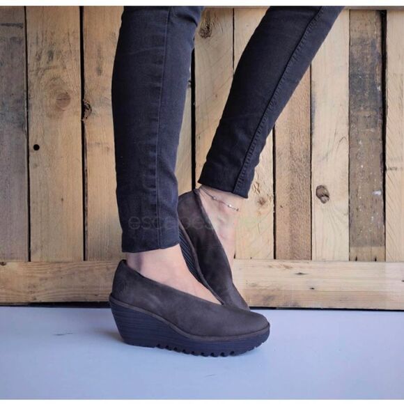 FLY LONDON Yellow Yaz Ranch  Platform Shoes in Chocolate 
Size 39 - Picture 1 of 8